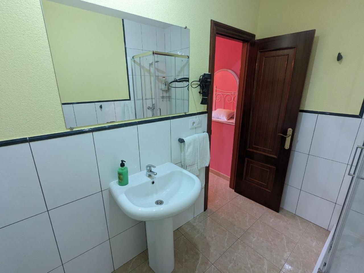 Arou Vivienda Turistica Vacacional Maricarmen酒店 外观 照片